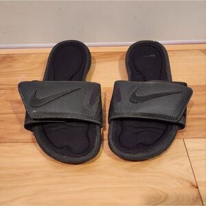 Nike memory foam slides size 7